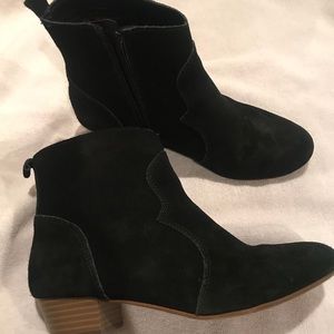 Girls Black Steve Madden Suede boots
